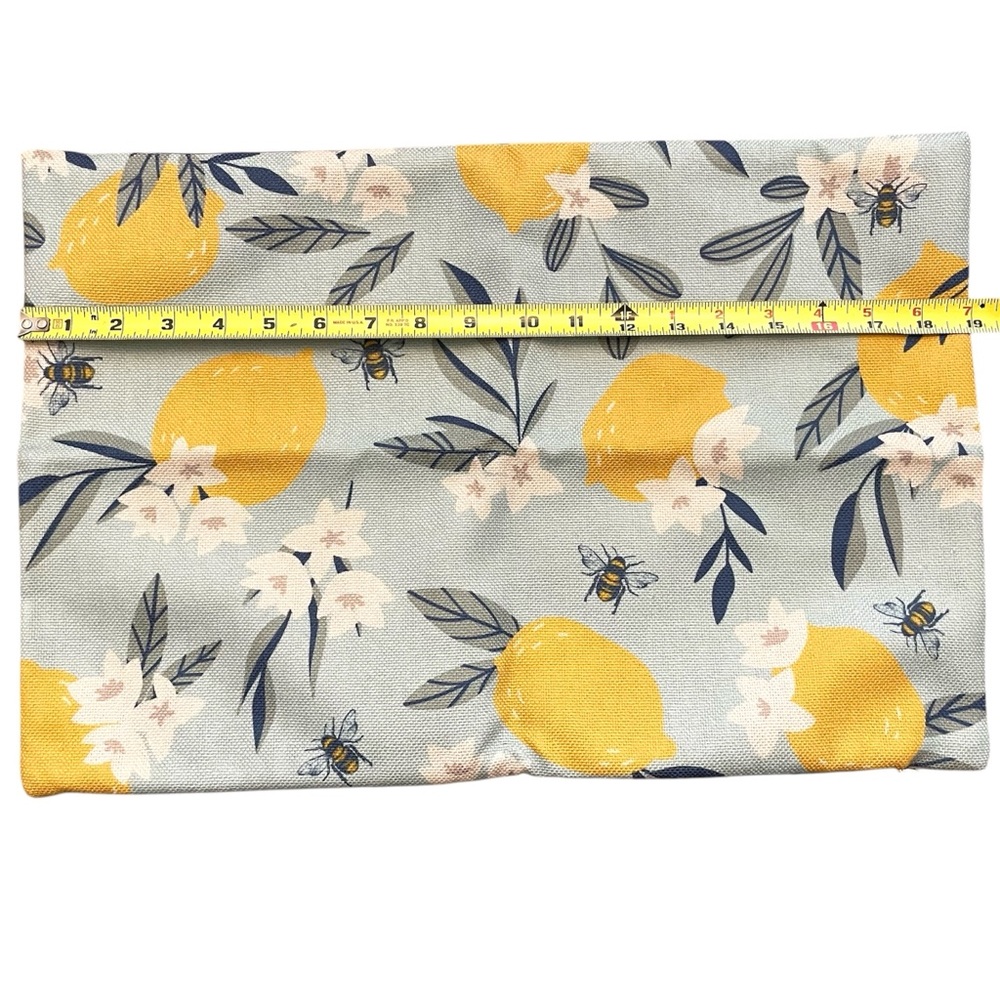 Lumbar Throw Pillow Cover Lemon and Bee Pattern - Picture 4 of 6